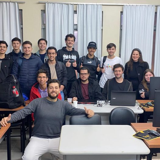 Acadêmicos de Ciência da Computação desenvolvem projetos inovadores na área de Eletrônica Digital e Automação