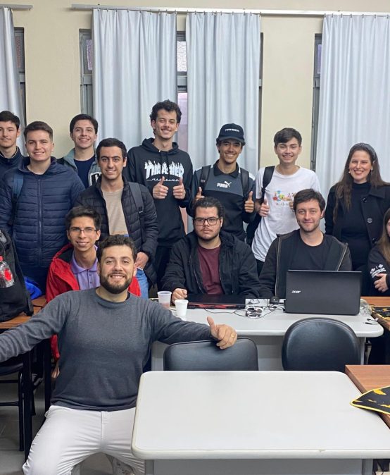 Acadêmicos de Ciência da Computação desenvolvem projetos inovadores na área de Eletrônica Digital e Automação