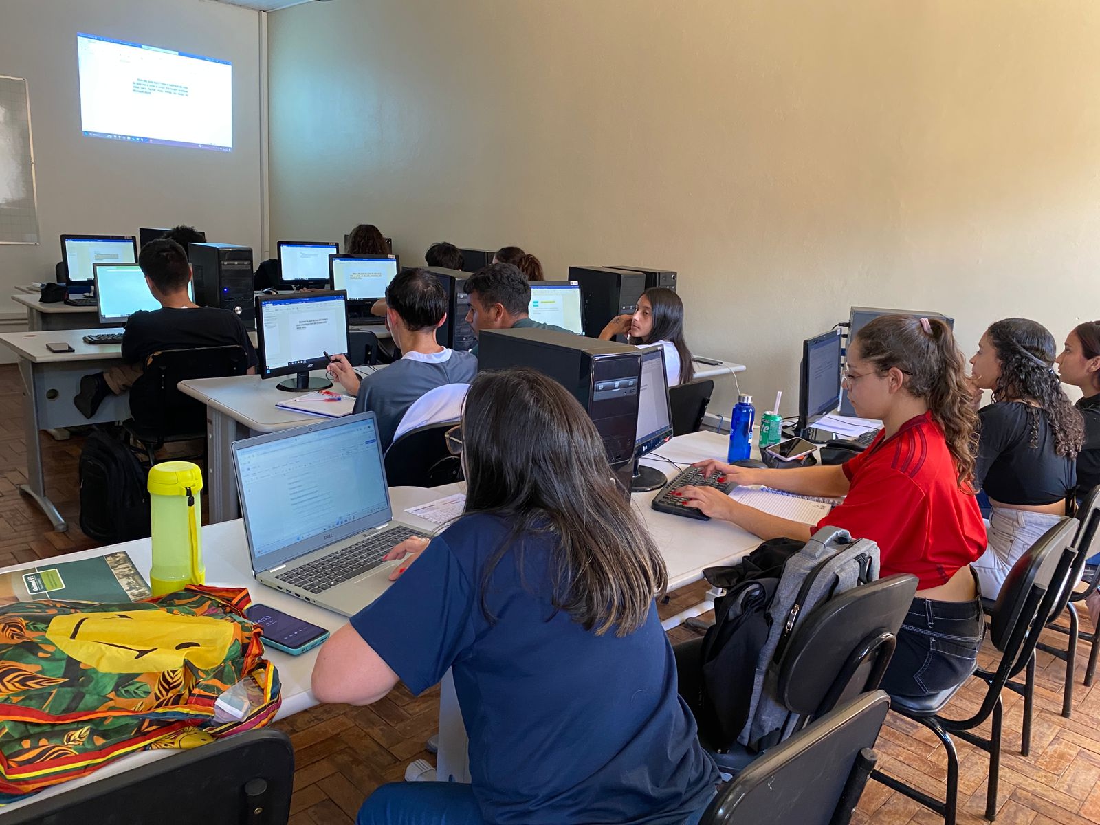 Curso de Ciência da Computação da Unicruz promove oficinas de informática para jovens do Projeto Pescar Curso de Ciência da Computação da Unicruz promove oficinas de informática para jovens do Projeto Pescar