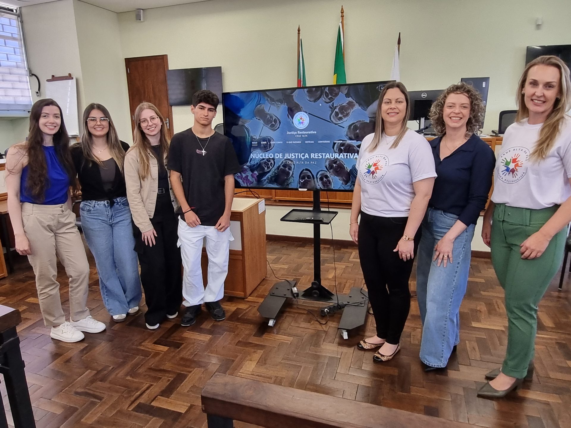 ACADÊMICAS CRIARAM SITE DA JUSTIÇA RESTAURATIVA ACADÊMICAS CRIARAM SITE DA JUSTIÇA RESTAURATIVA