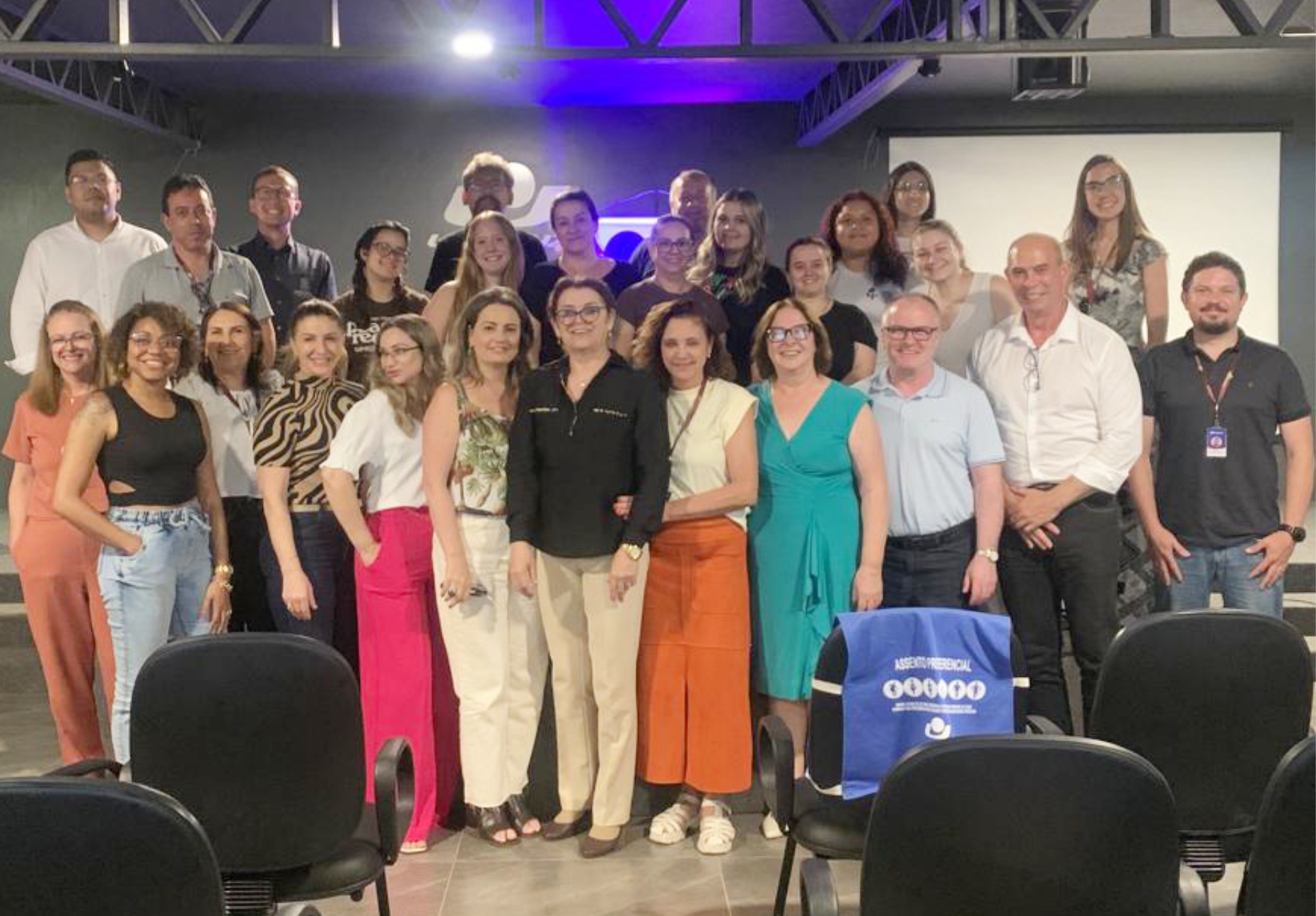 XII SIMPÓSIO DE PRÁTICAS SOCIOCULTURAIS XII SIMPÓSIO DE PRÁTICAS SOCIOCULTURAIS