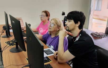 IDOSOS RECEBEM CERTIFICAÇÃO DE INCLUSÃO DIGITAL