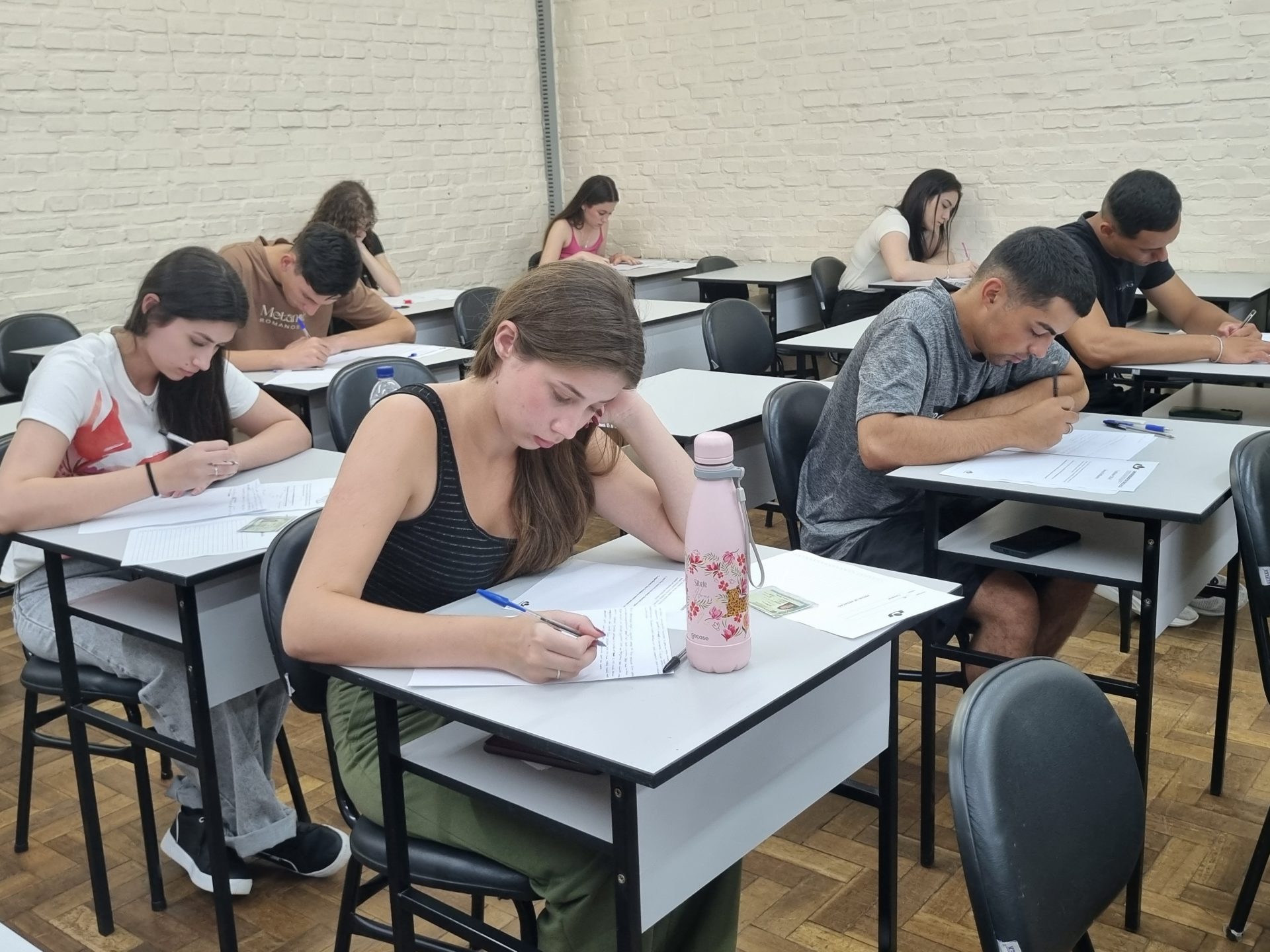 VESTIBULAR JOVENS BRILHANTES – PROVA DE REDAÇÃO VESTIBULAR JOVENS BRILHANTES – PROVA DE REDAÇÃO