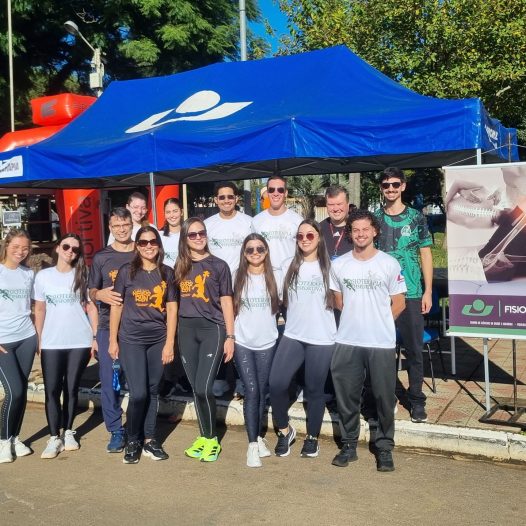 FISIOTERAPIA: ACADÊMICOS DÃO SUPORTE PARA CORRIDA DE RUA